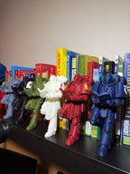 Sci-Fi Warrior Bookend – Armored Soldier Reading Figurine for Bookshelf Decor